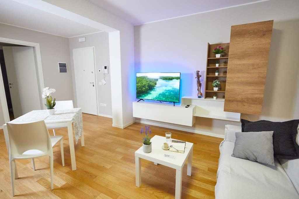 Center Aviano Comfort Suite Free Parking Wifi Kültér fotó